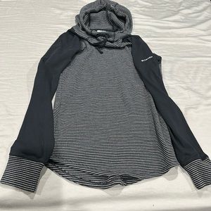 Women’s Columbia hooded pull over